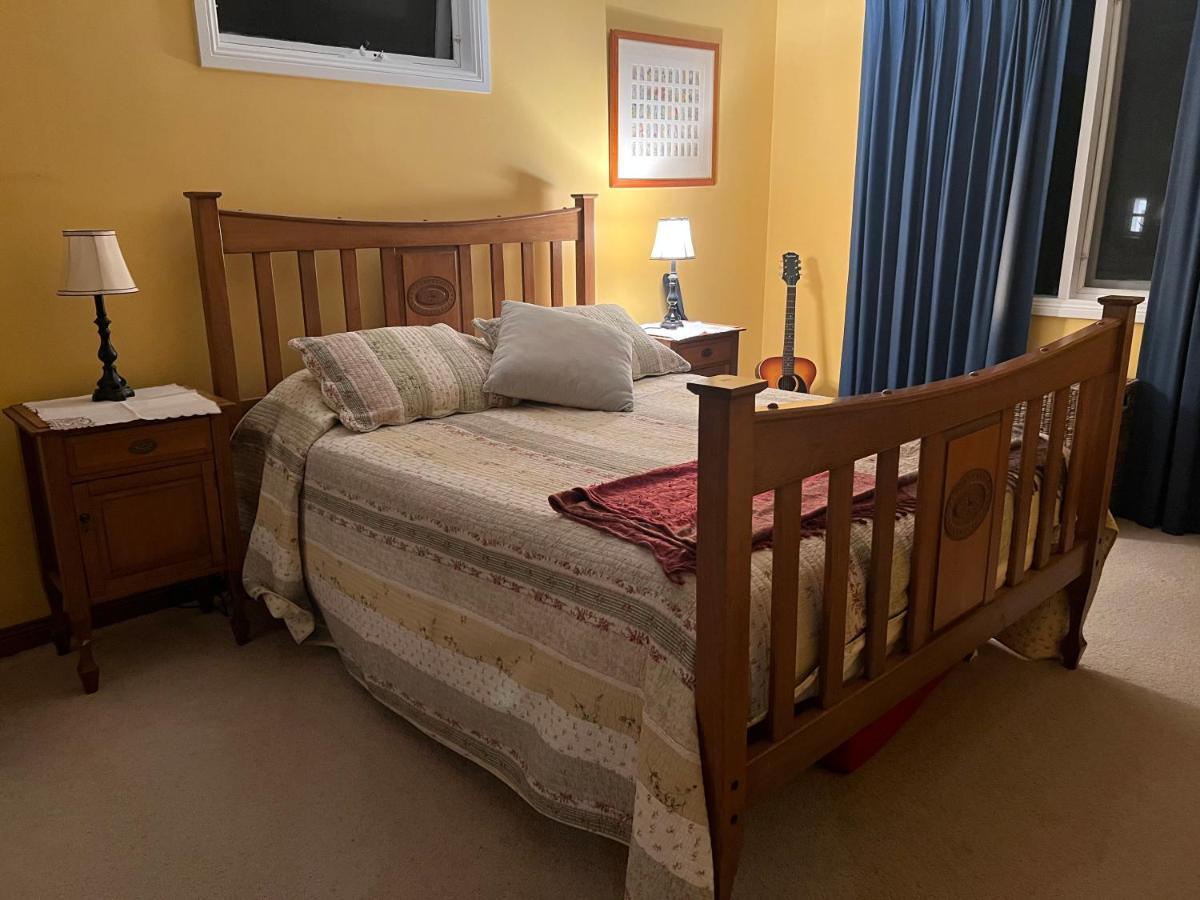 Luxury 4 Bedroom House * Deewhy