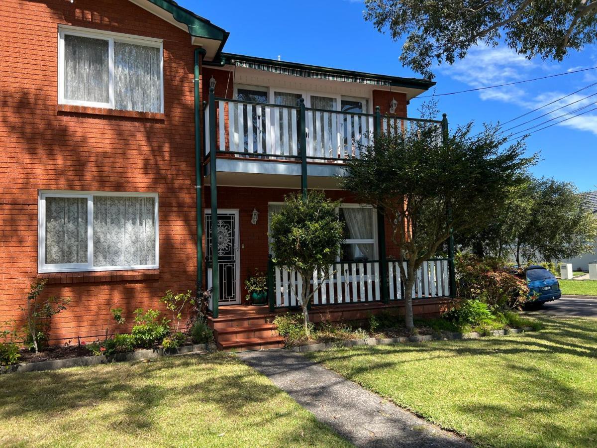 Luxury 4 Bedroom House * Deewhy