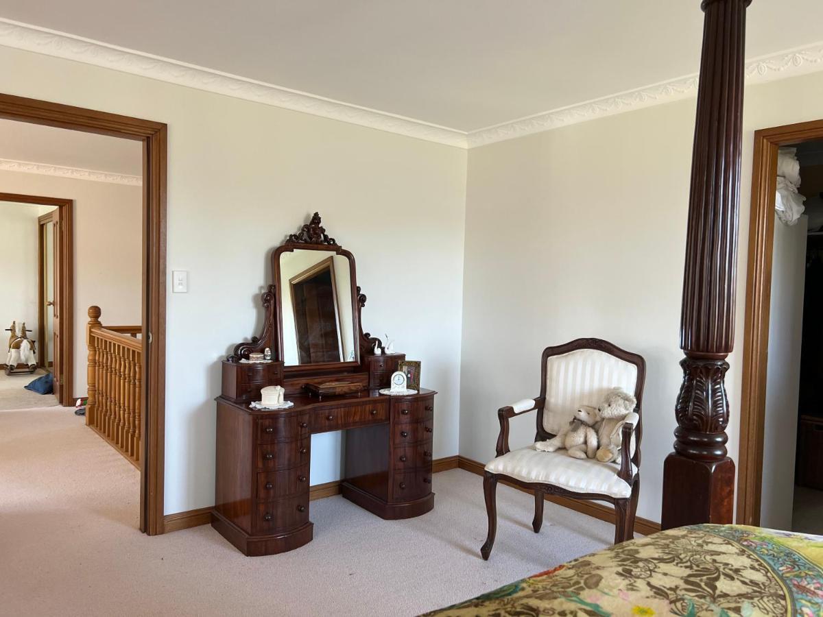 Luxury 4 Bedroom House Holiday home *